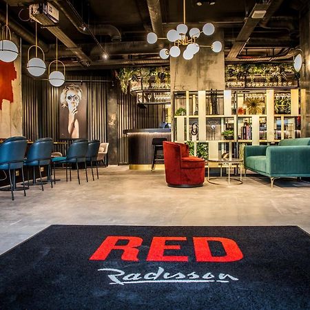 Radisson Red London Greenwich The O2 Exterior photo